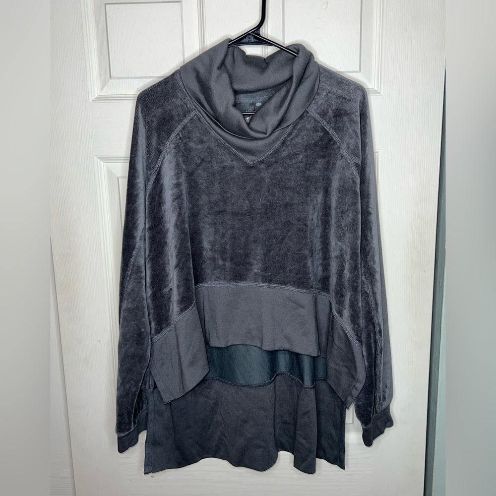 NWOT Free People FP Movement Last Chance Pullover Cowl Neck Charcoal